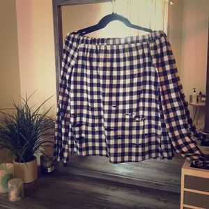 Off the shoulder plaid, wear two ways (Stella)